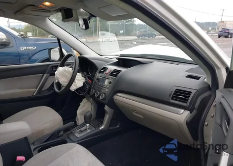 2015 Subaru Forester 2.5I Premium из США, поврежденный, VIN JF2SJADC2FH401187